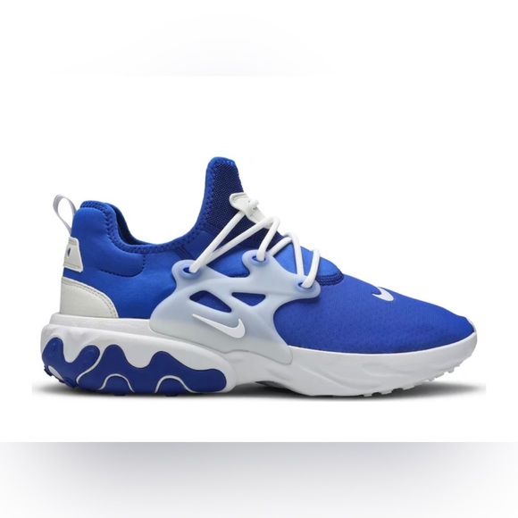 💙 Womens 8 Nike react shoes 💙 - Picture 2 of 8